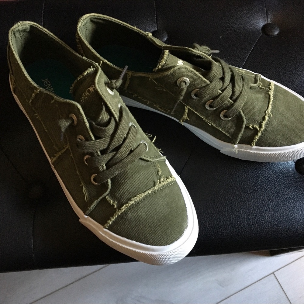 Jenn Ardor Women Sneakers